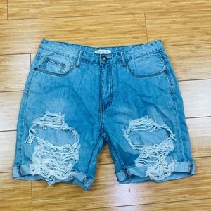 Machine Nouvelle Mode Shorts Size 29 light wash Denim Distressed rolled.